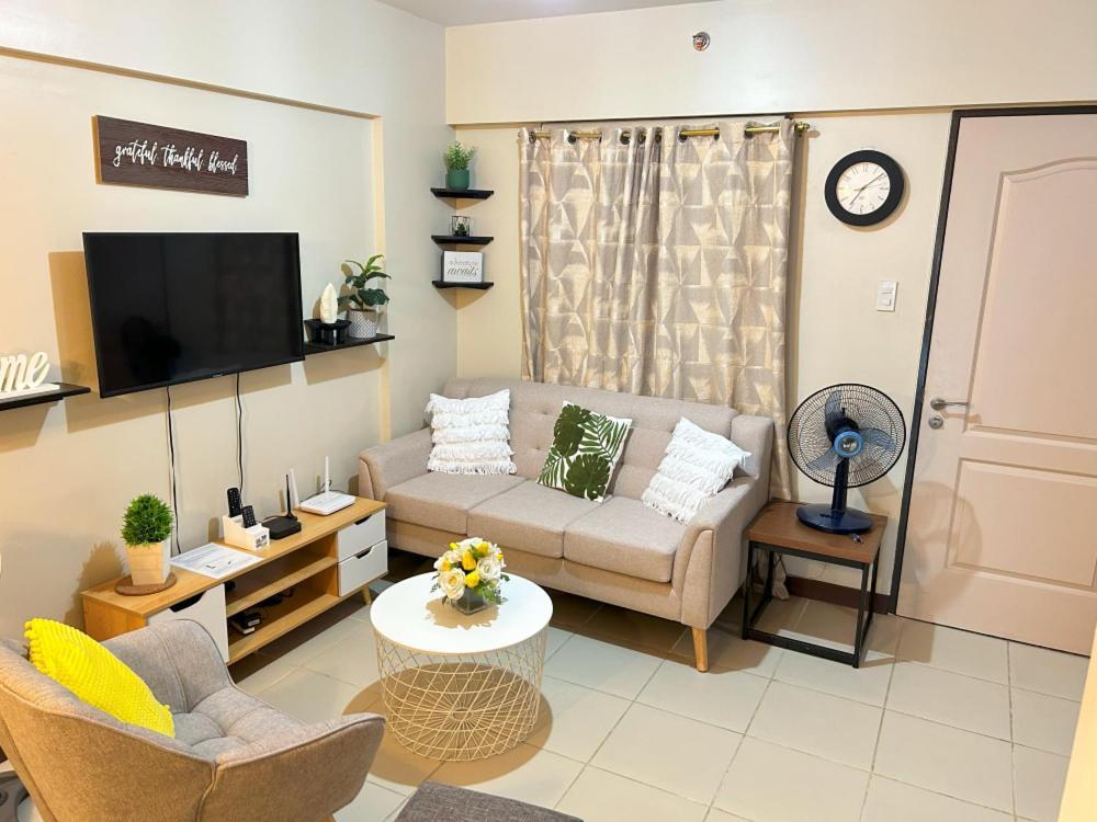 Apartment 2br Cozy Near Bgc *